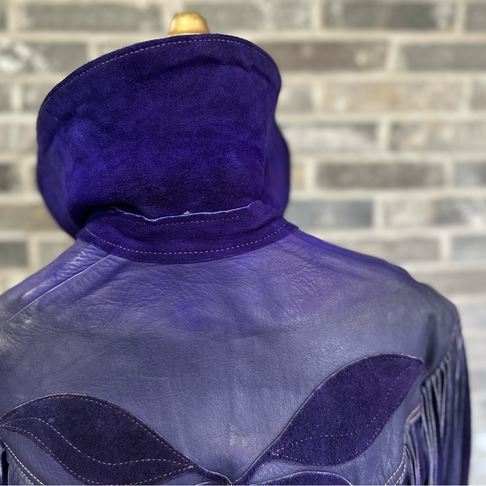 Vintage Suede Leather Western BOHO Fringe Jacket. - Picture 13 of 16